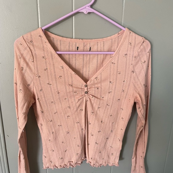 Bunch of crop tops, jeans, shirts, a little bit of everything.You make an offer. - Picture 12 of 16